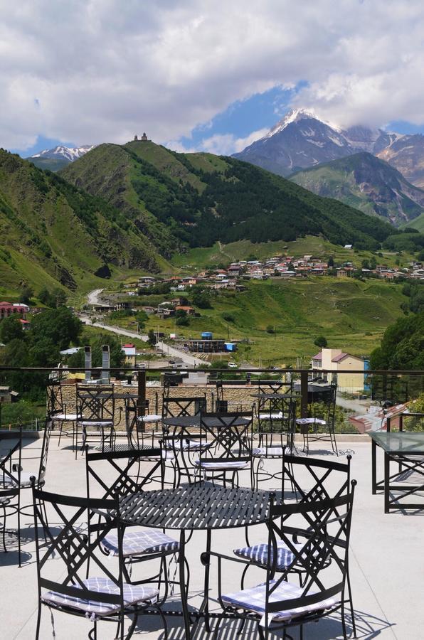 Mount Inn Kazbegi Exterior photo