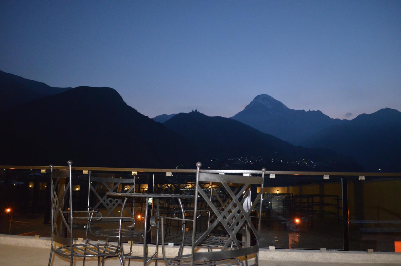 Mount Inn Kazbegi Exterior photo