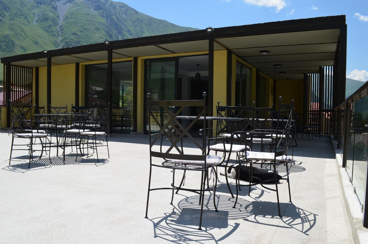 Mount Inn Kazbegi Exterior photo